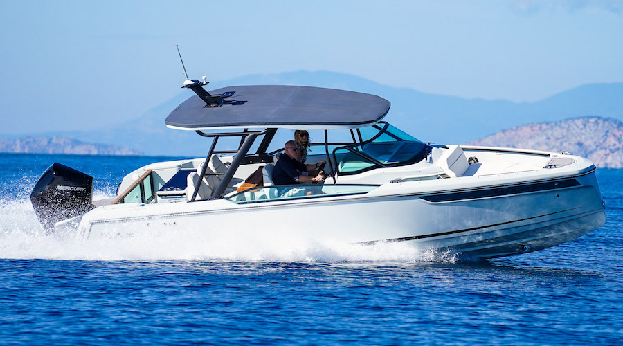 Saxdor 270 GTO in navigazione in Grecia