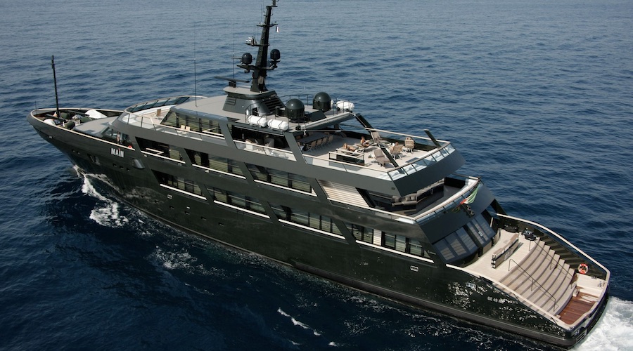 MAIN, lo yacht di Giorgio Armani